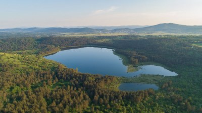 Obisk Petelinjskega jezera in obisk kmetije v Slovenski vasi Obisk Petelinjskega jezera in obisk kmetije v Slovenski vasi