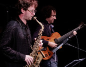 David Mozetič Trio / Goriški virtuozni saksofonist in flavtist s svežo avtorsko glasbo David Mozetič Trio / Goriški virtuozni saksofonist in flavtist s svežo avtorsko glasbo