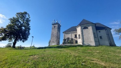 Dnevi pohodništva: Pogled s Križne gore na Cerkniško jezero Dnevi pohodništva: Pogled s Križne gore na Cerkniško jezero