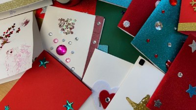 Delavnica izdelave novoletnih voščilnic