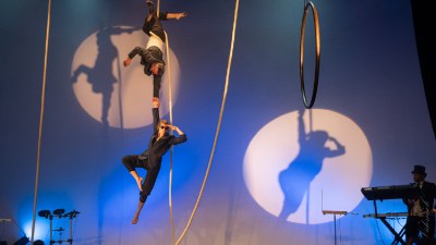 Cirkus na mesec