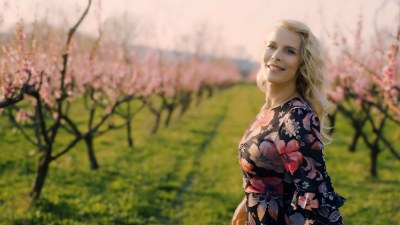 Čarobni praznični koncert z Aniko Horvat