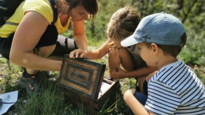 Odkrivajmo: Ujeti v legendi Cerkniškega jezera