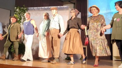 8 Knoblovi dnevi- Gleališka predstava SEKRET